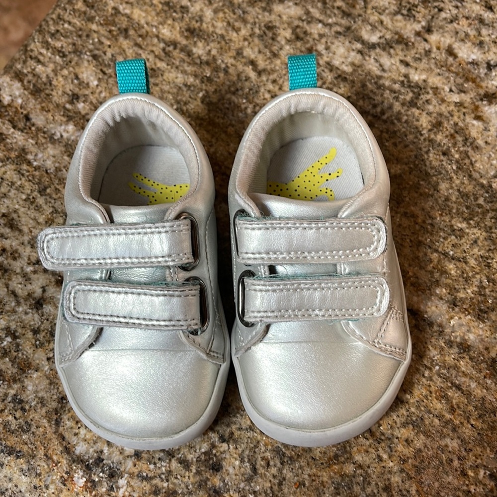 Ten little shoes